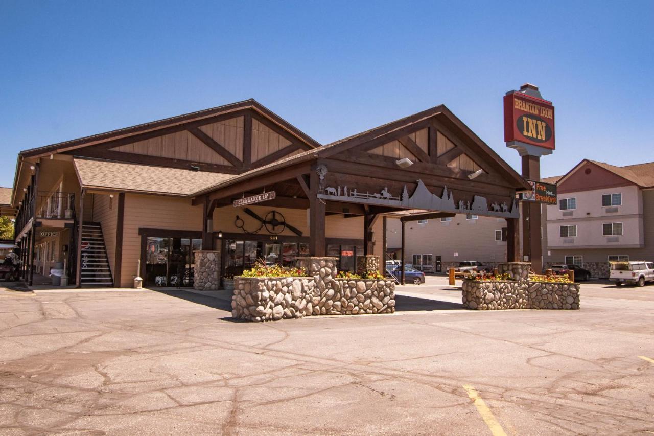 غرب يلوستون Brandin' Iron Inn المظهر الخارجي الصورة