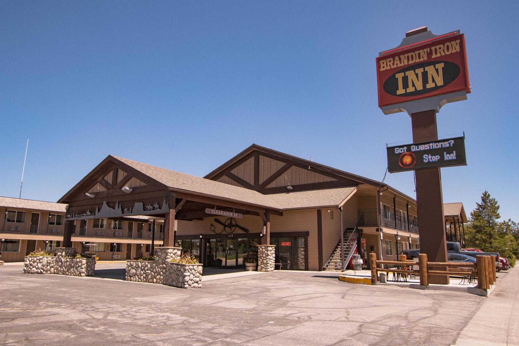 غرب يلوستون Brandin' Iron Inn المظهر الخارجي الصورة