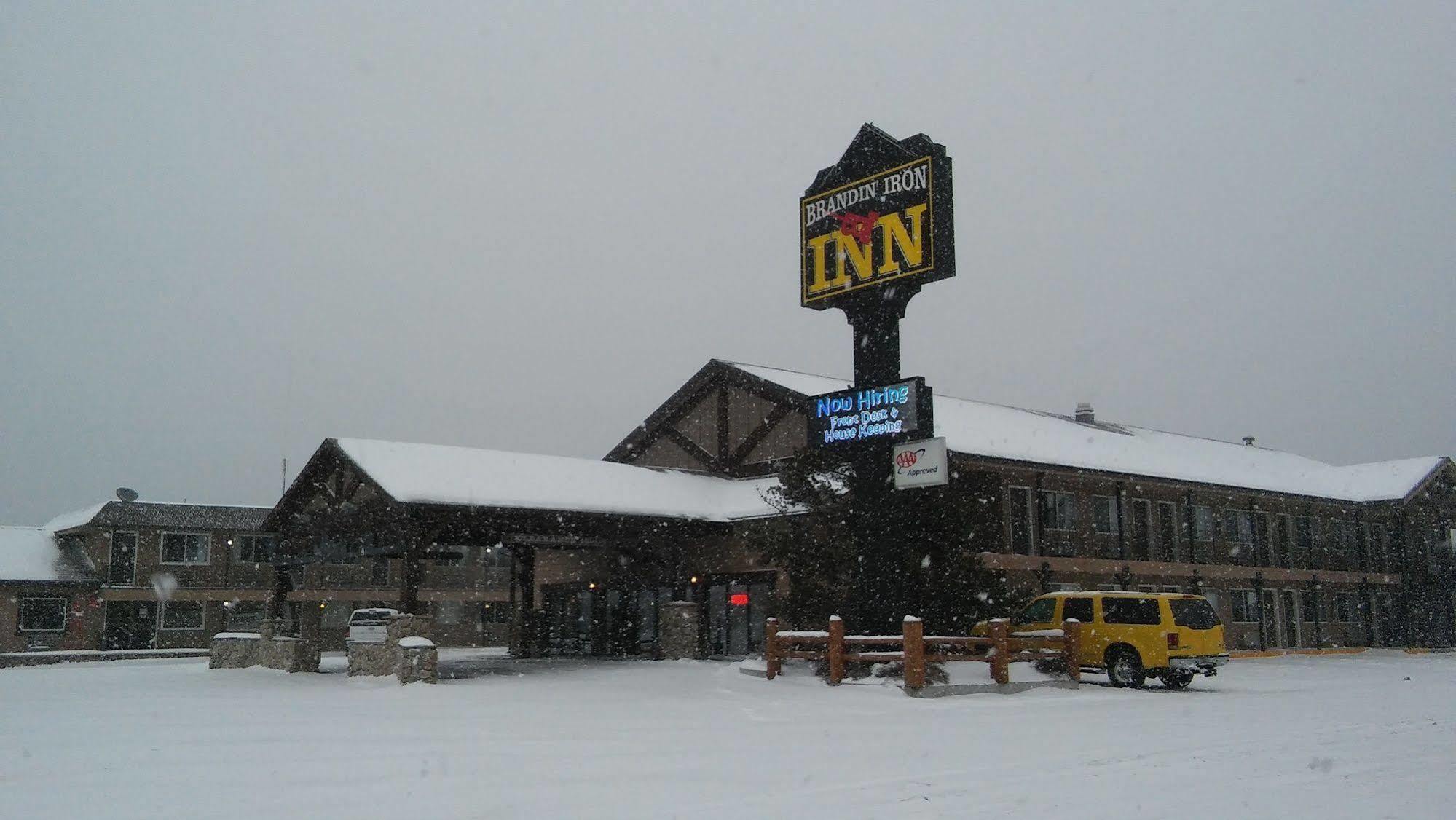 غرب يلوستون Brandin' Iron Inn المظهر الخارجي الصورة
